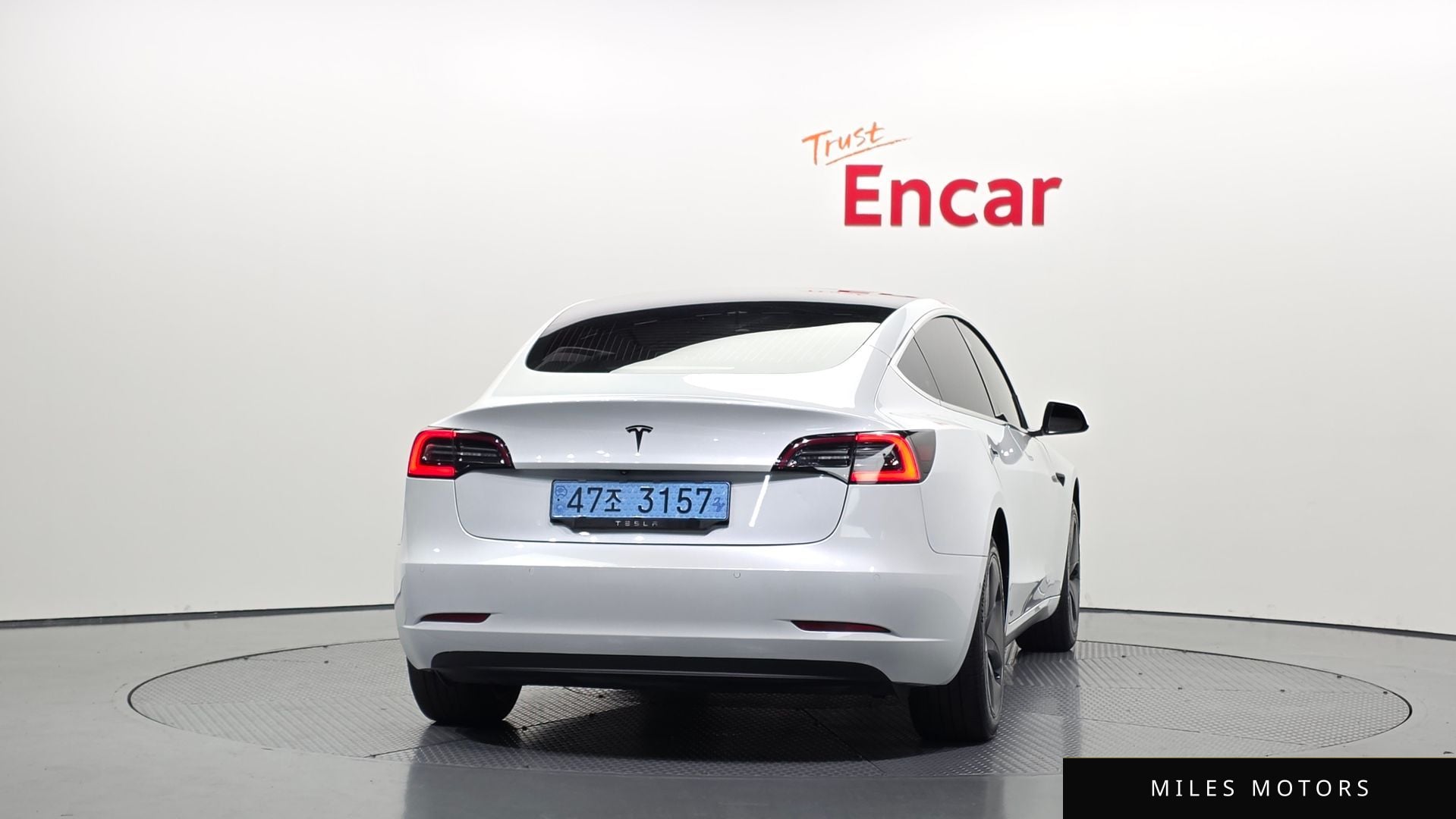 Tesla Model 3 2020 — миниатюра 4