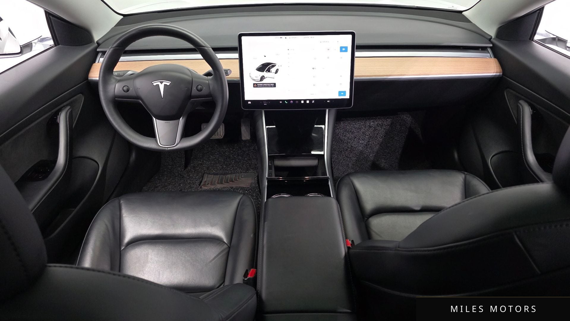 Tesla Model 3 2020 — миниатюра 10