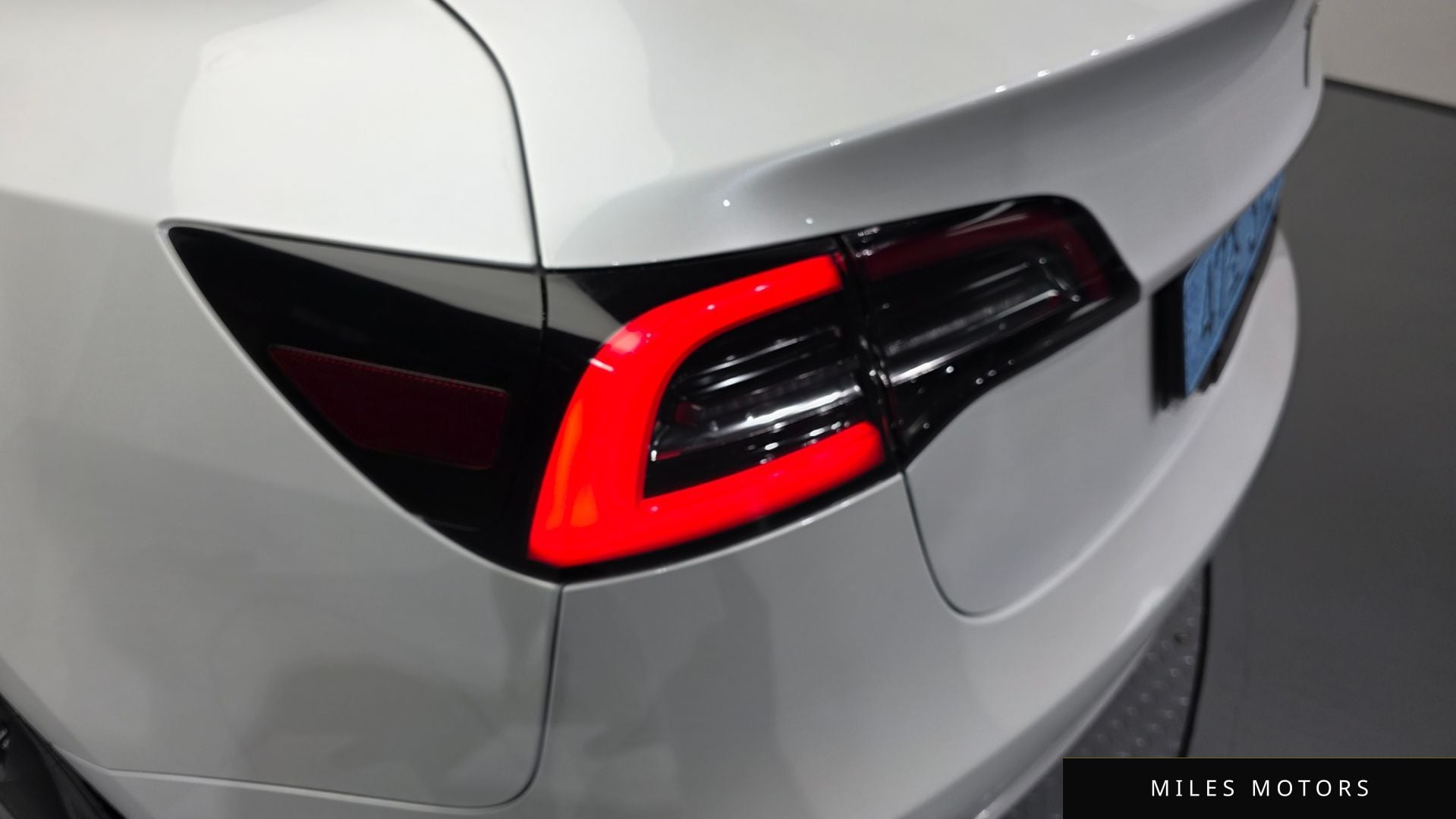 Tesla Model 3 2020 — миниатюра 9
