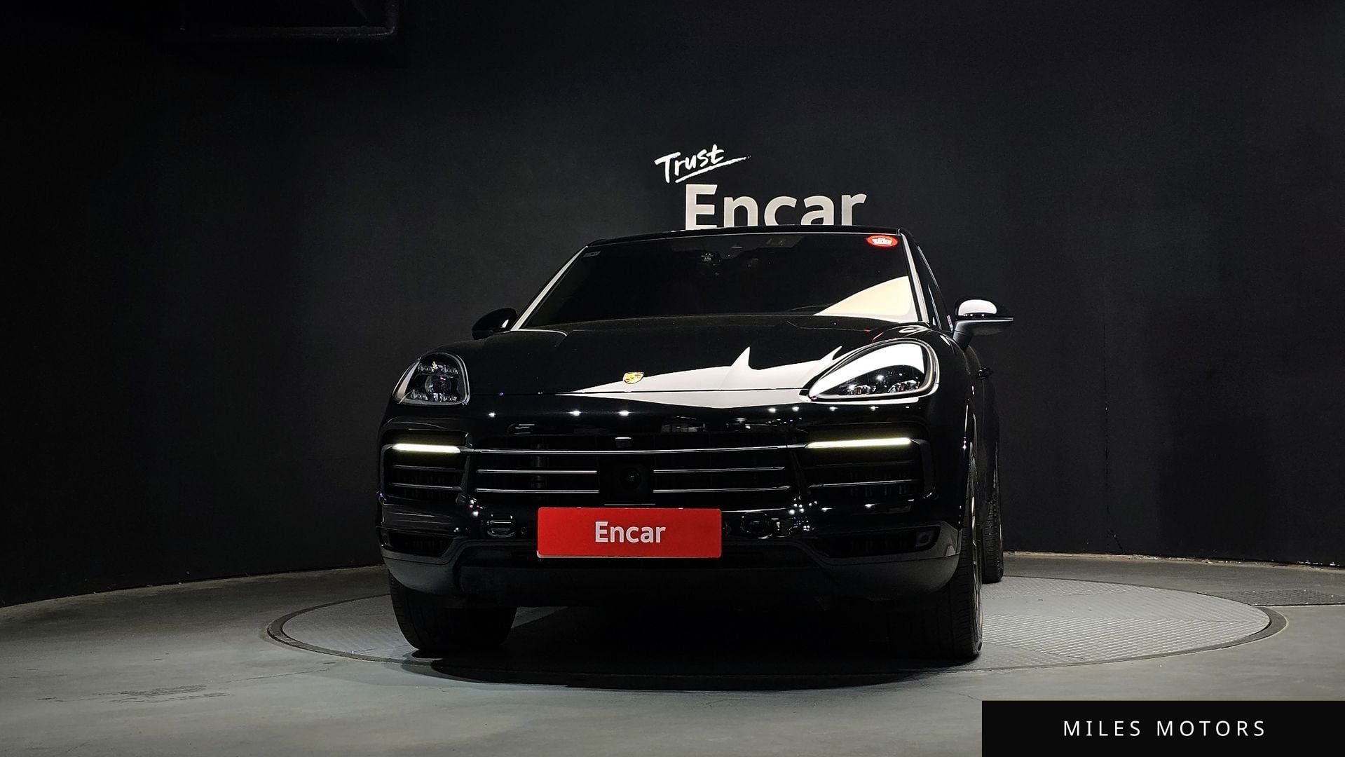 Porsche Cayenne 2023 — миниатюра 3