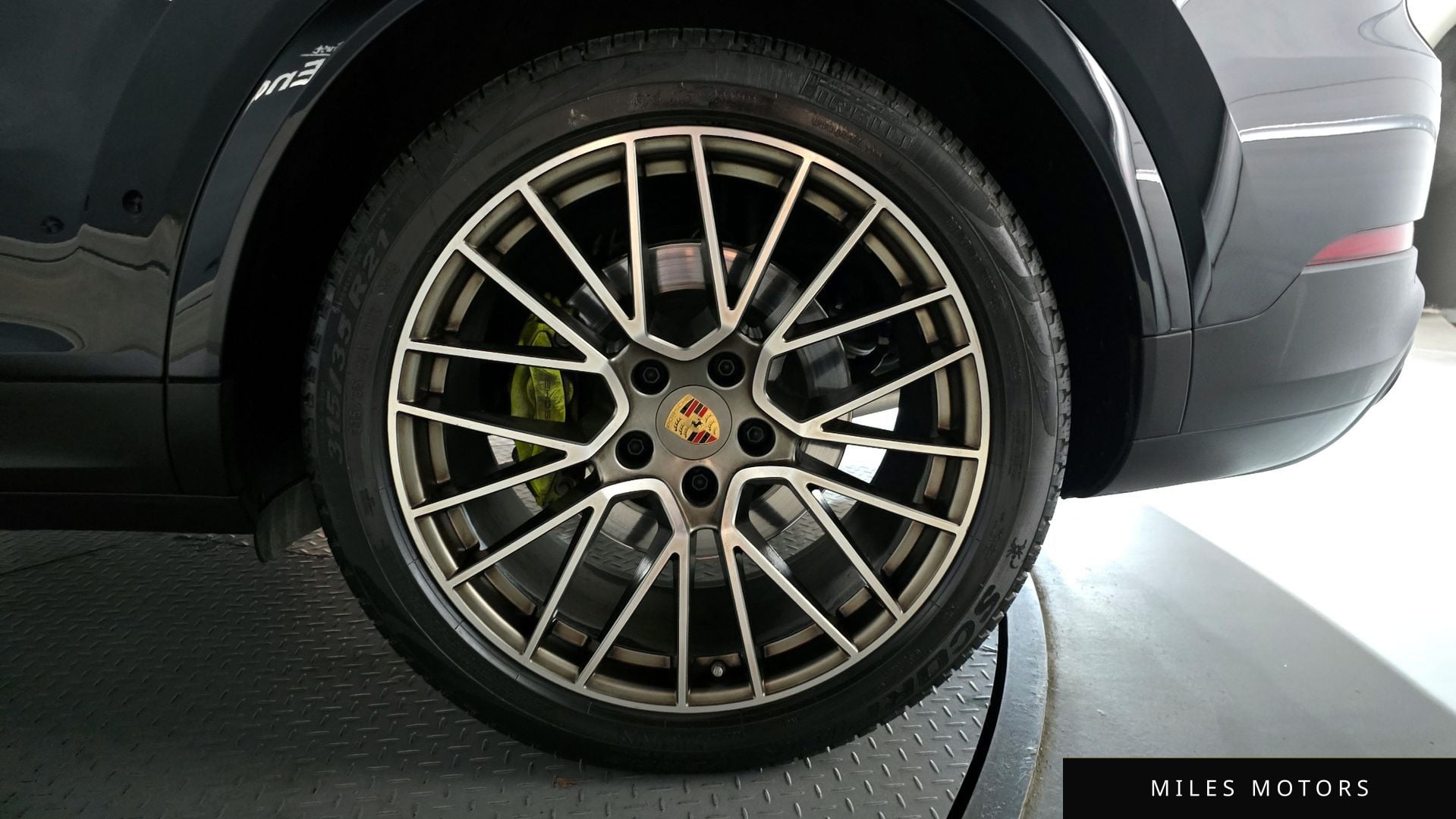 Porsche Cayenne 2023 — миниатюра 7