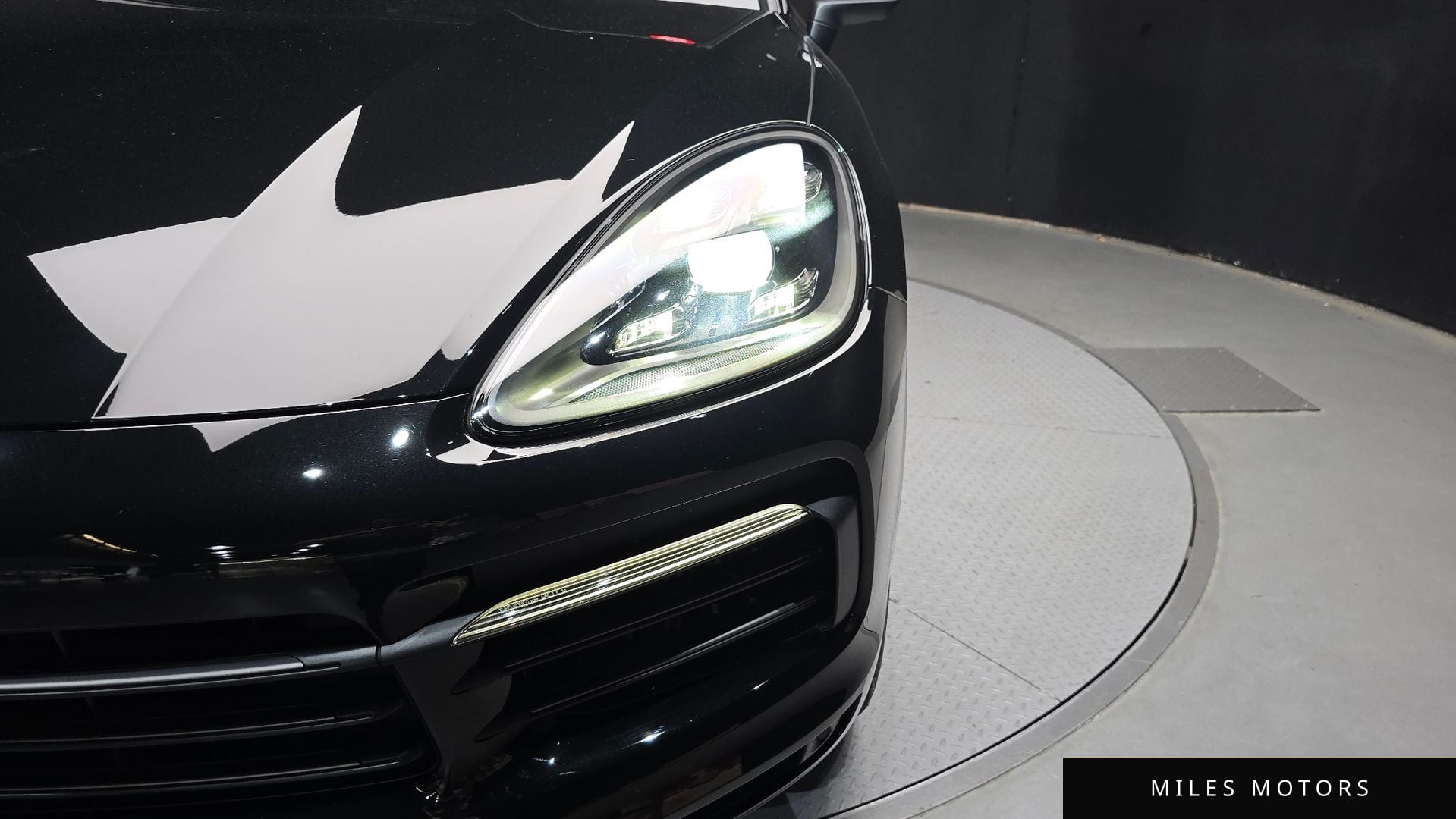 Porsche Cayenne 2023 — миниатюра 8