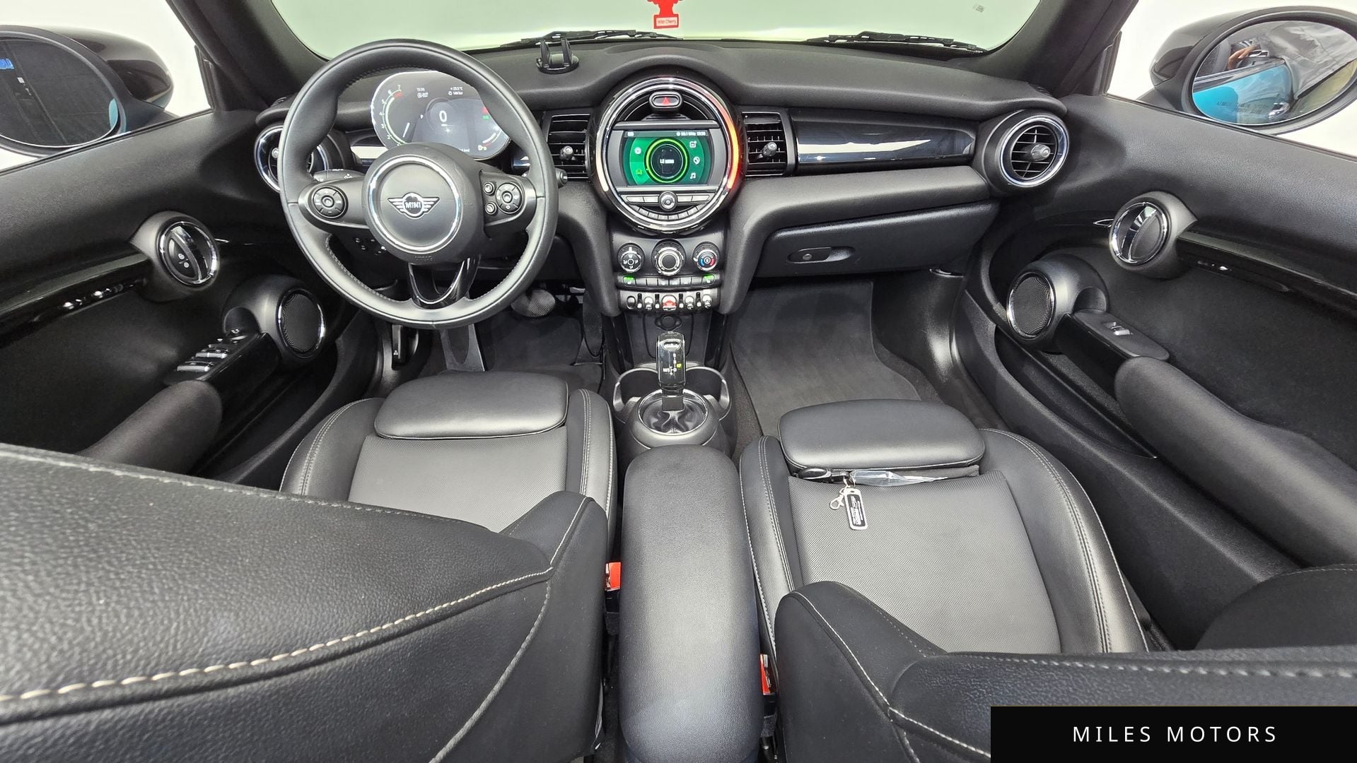 MINI Cooper Convertible 2021 — миниатюра 10