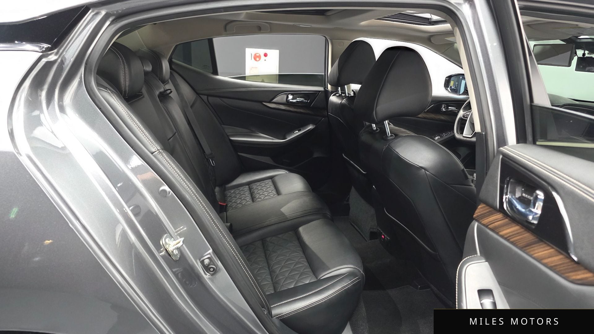 Nissan Maxima 2017 — миниатюра 12