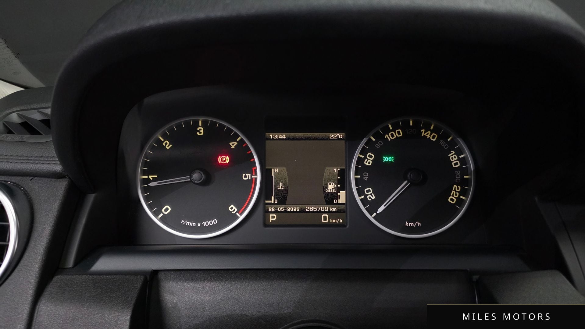 Land Rover Discovery 2010 — миниатюра 8
