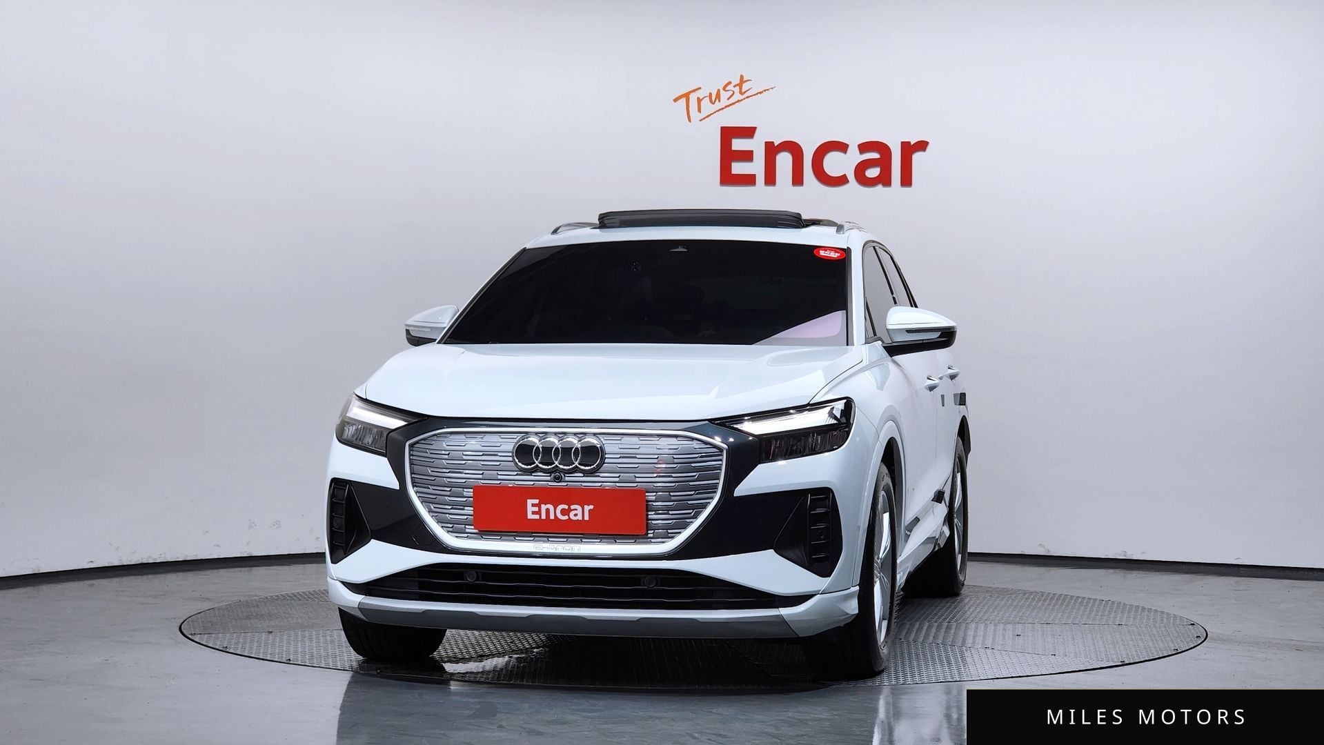 Audi Q4 e-tron 2023 — миниатюра 3