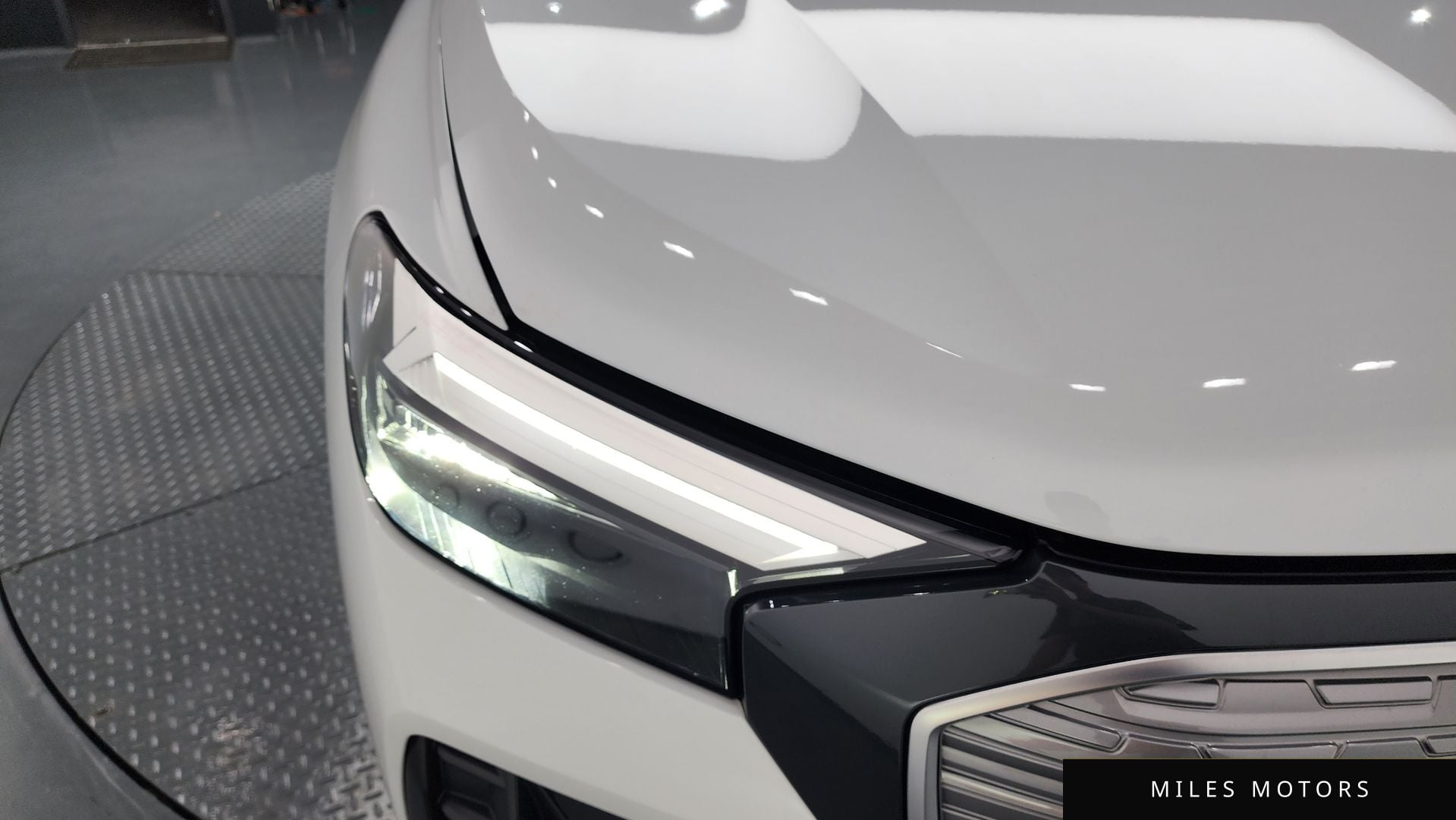 Audi Q4 e-tron 2023 — миниатюра 8