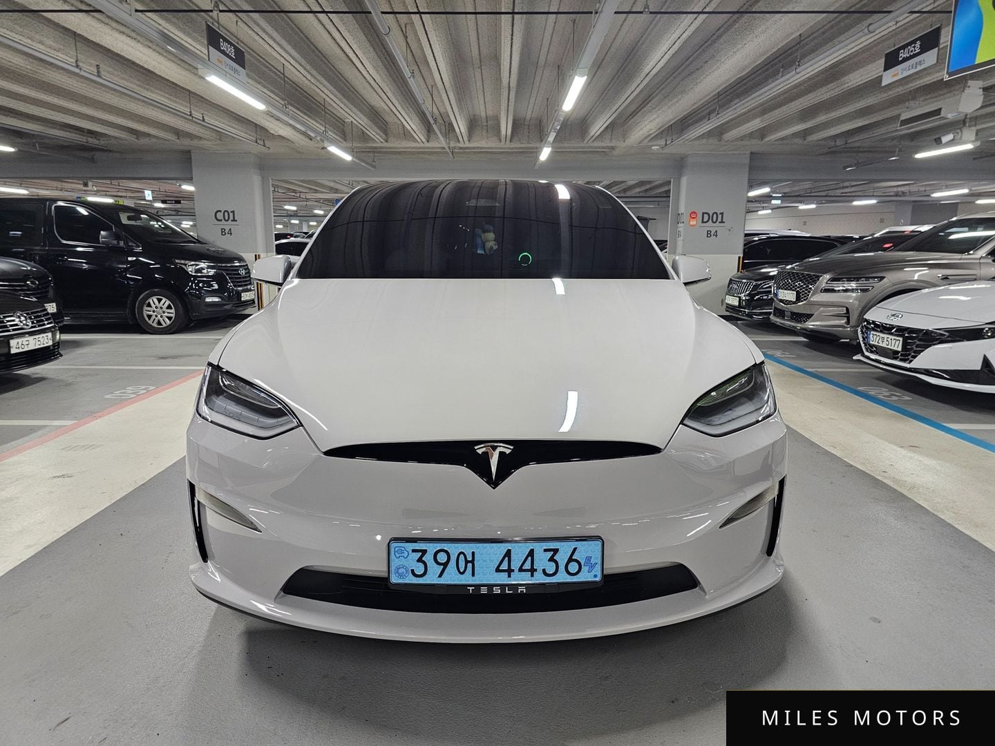 Tesla Model X 2023 — миниатюра 3