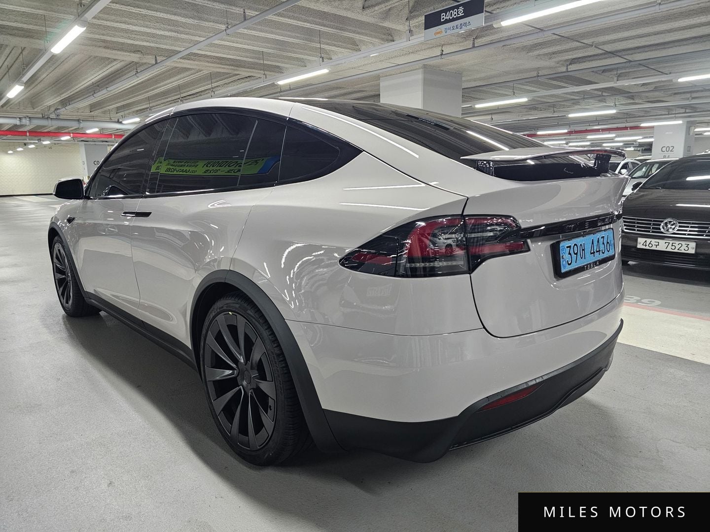 Tesla Model X 2023 — миниатюра 5