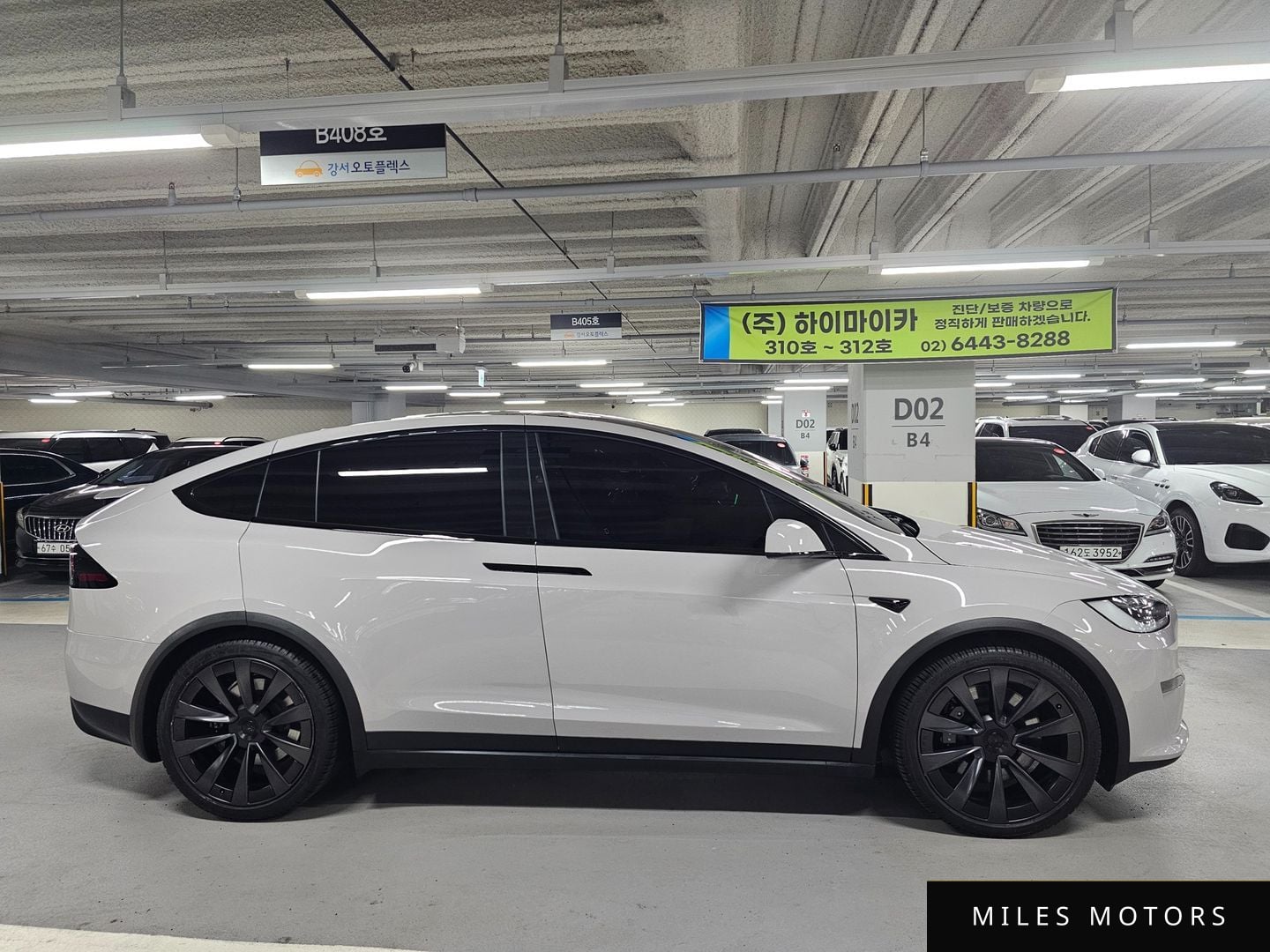 Tesla Model X 2023 — миниатюра 10