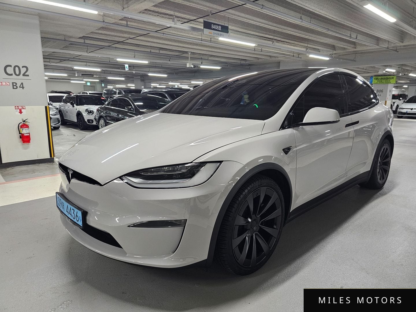 Tesla Model X 2023 — миниатюра 12