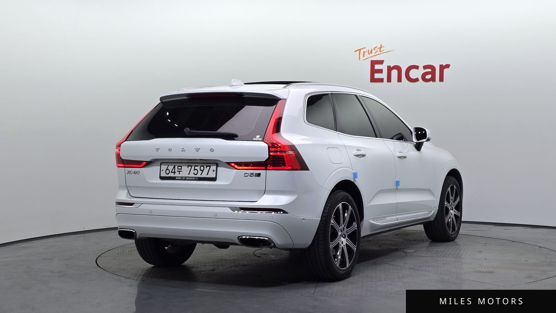 Volvo XC60 2019 — миниатюра 2