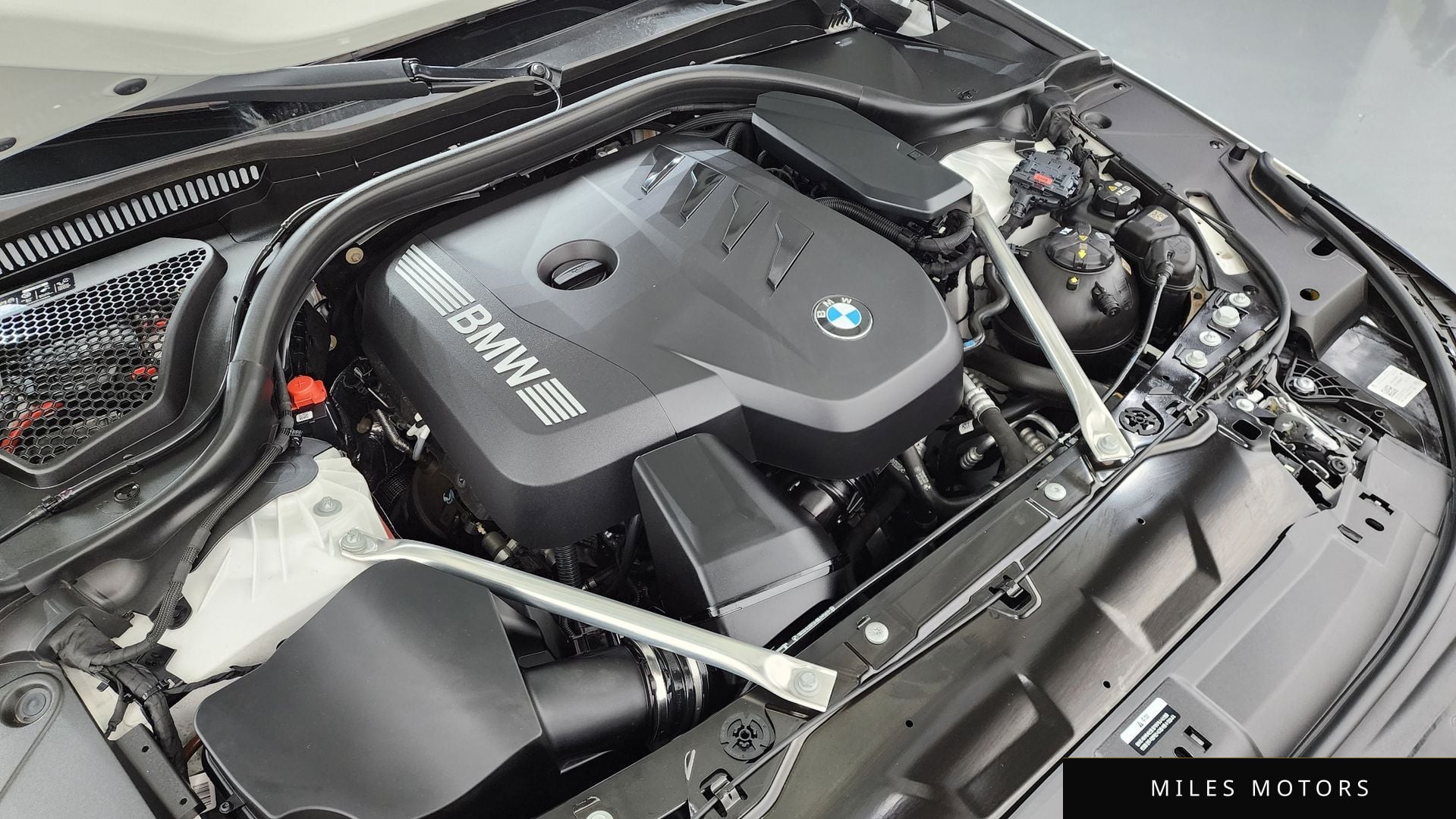 BMW 5 Series (G60) 2025 — миниатюра 6