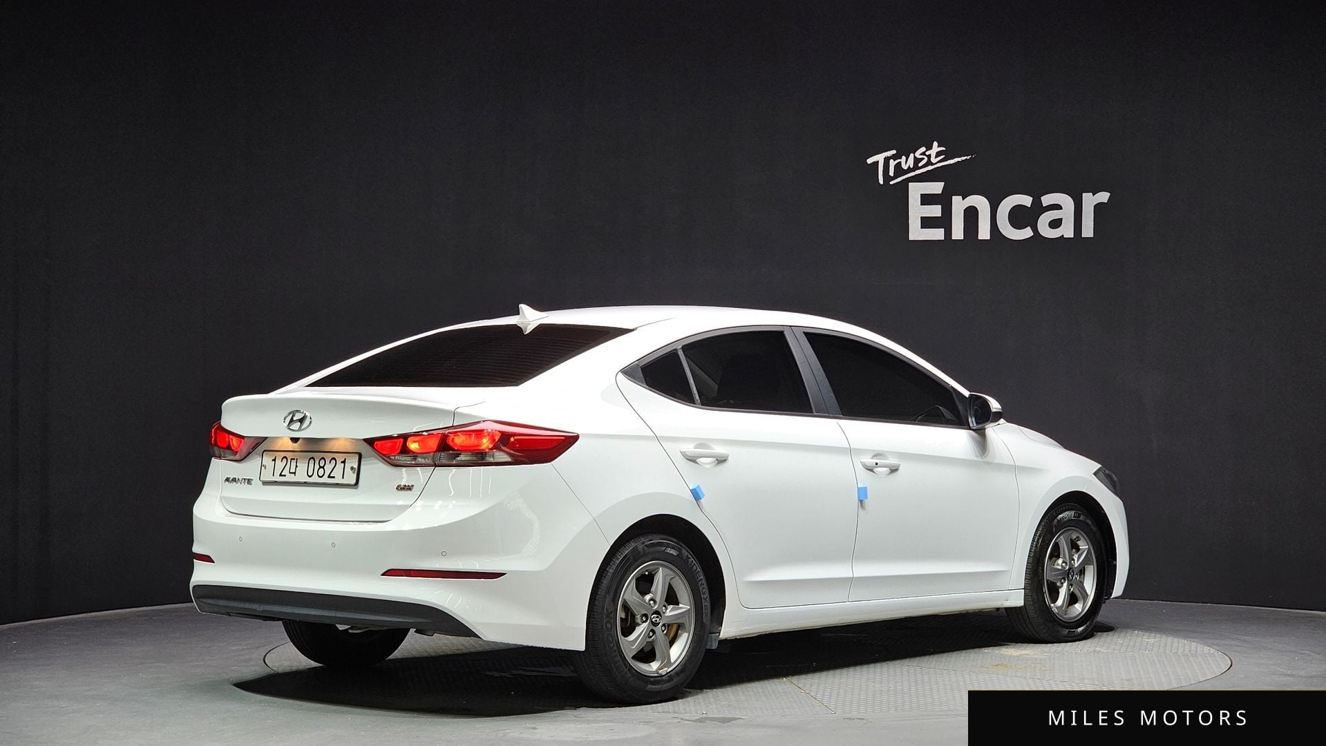 Hyundai AVANTE 2016 — миниатюра 2