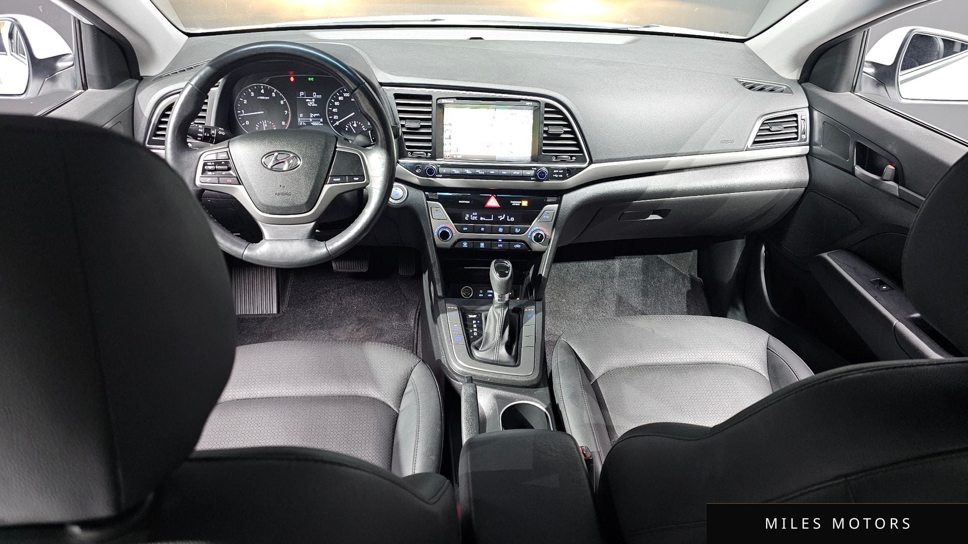 Hyundai AVANTE 2016 — миниатюра 10