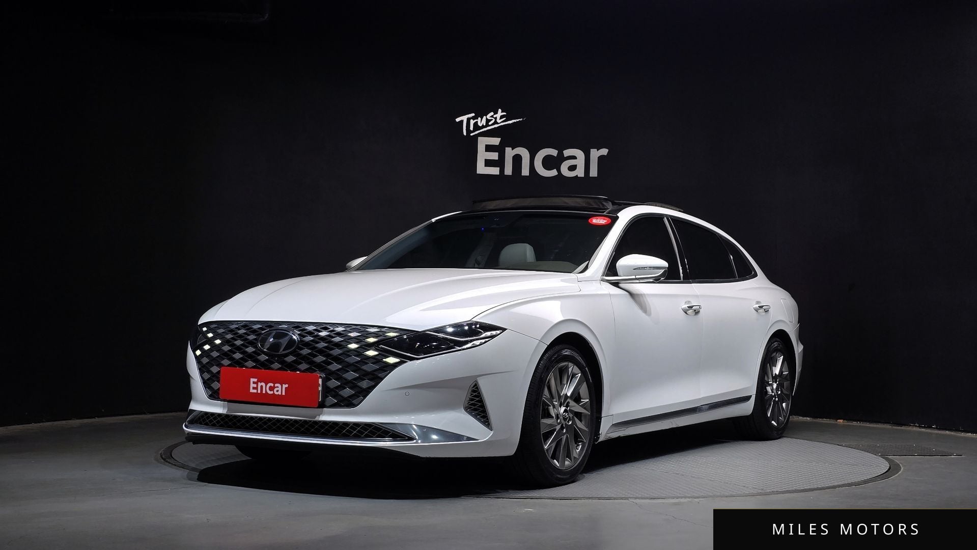 Hyundai Grandeur 2020 — фото 1 из 12