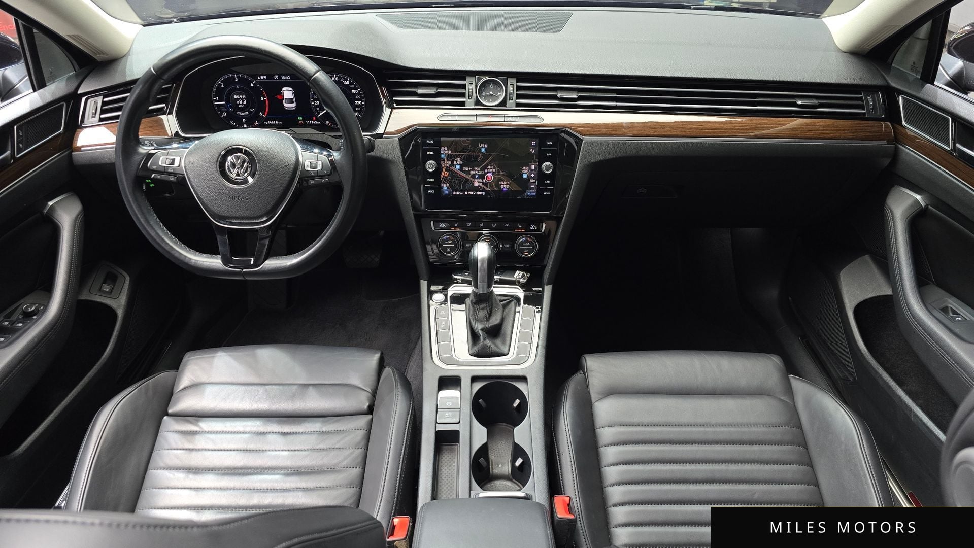 Volkswagen Passat 2018 — миниатюра 10