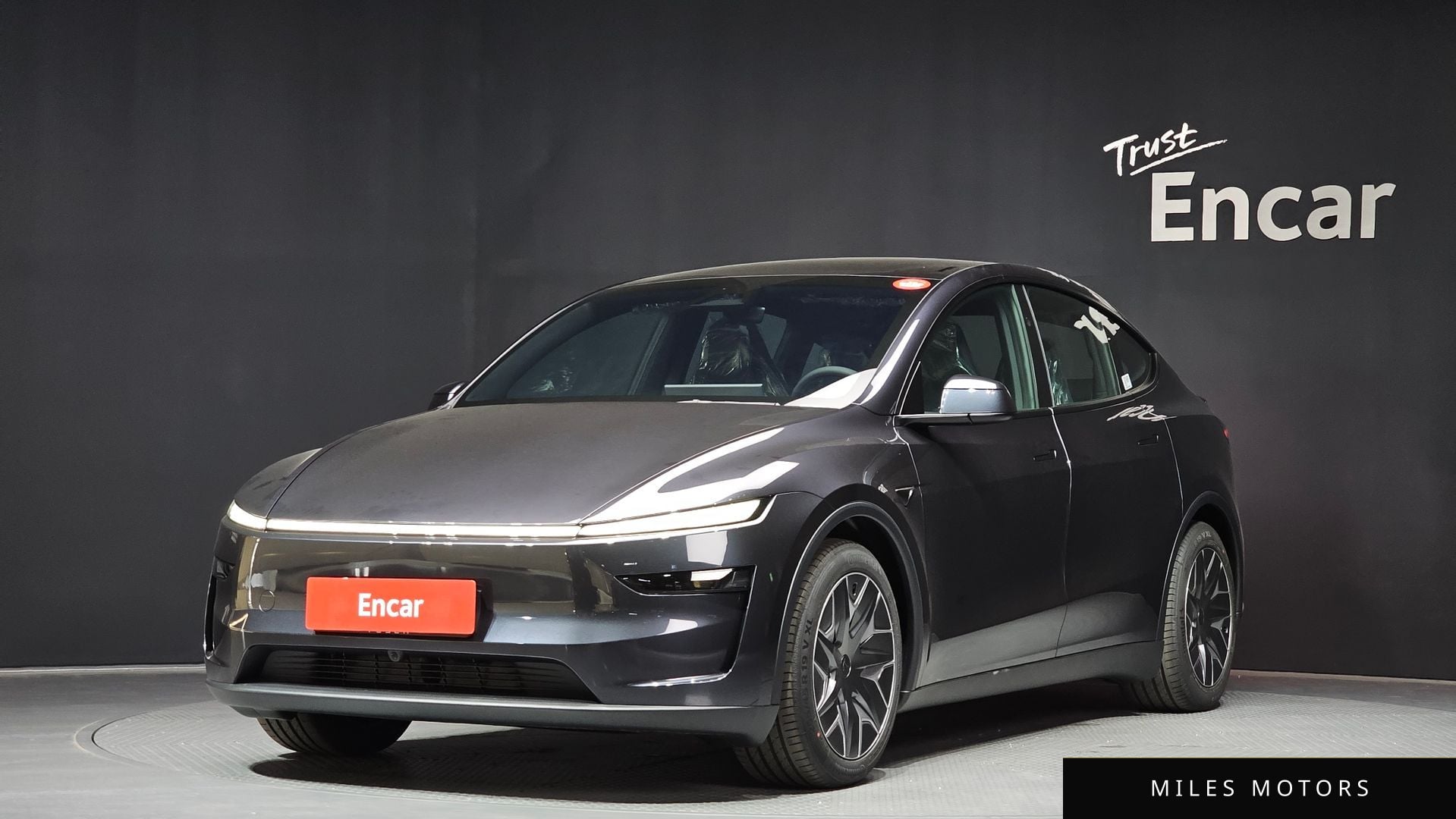 Tesla Model Y 2026 — фото 1 из 12