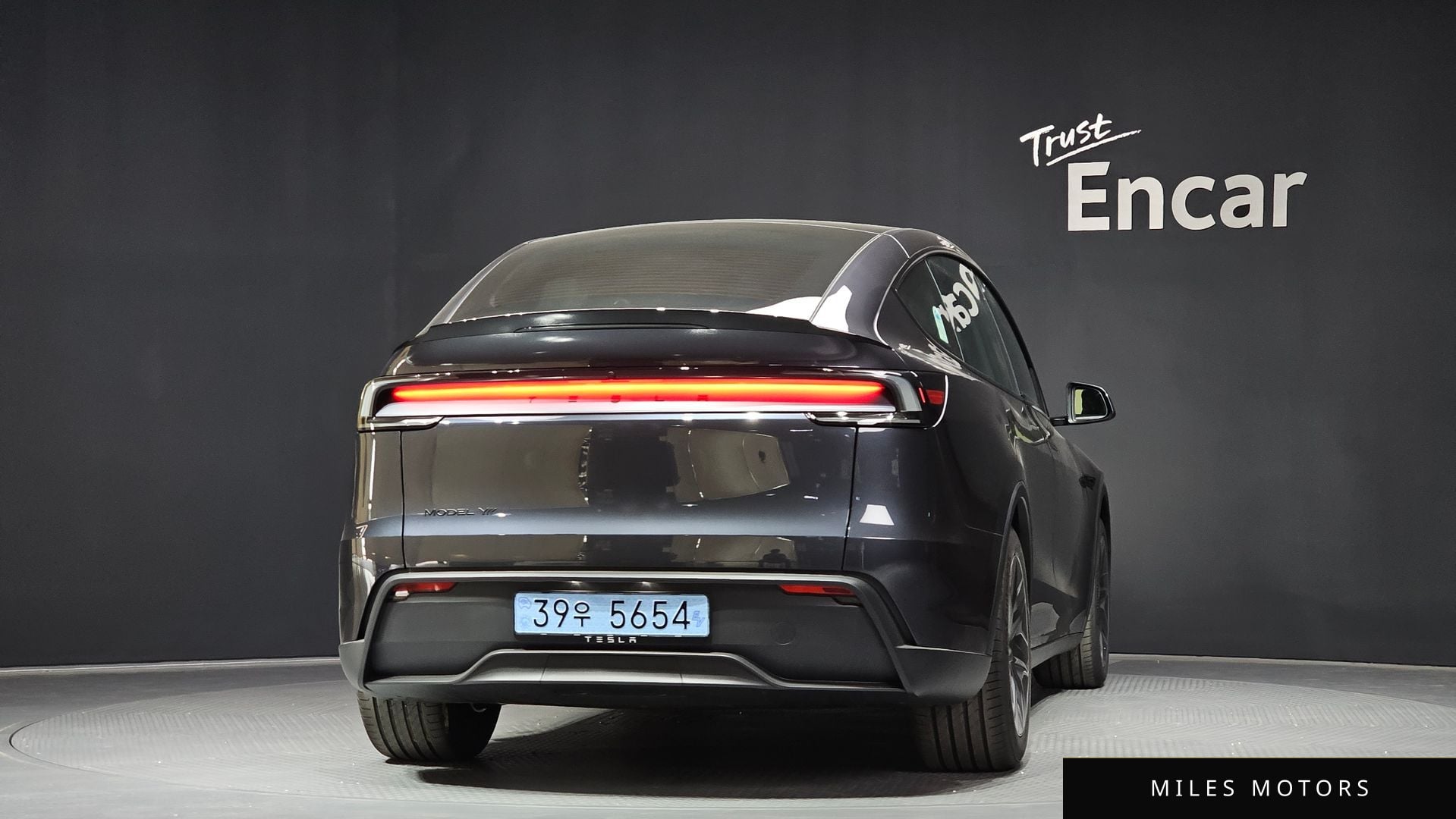 Tesla Model Y 2026 — миниатюра 4