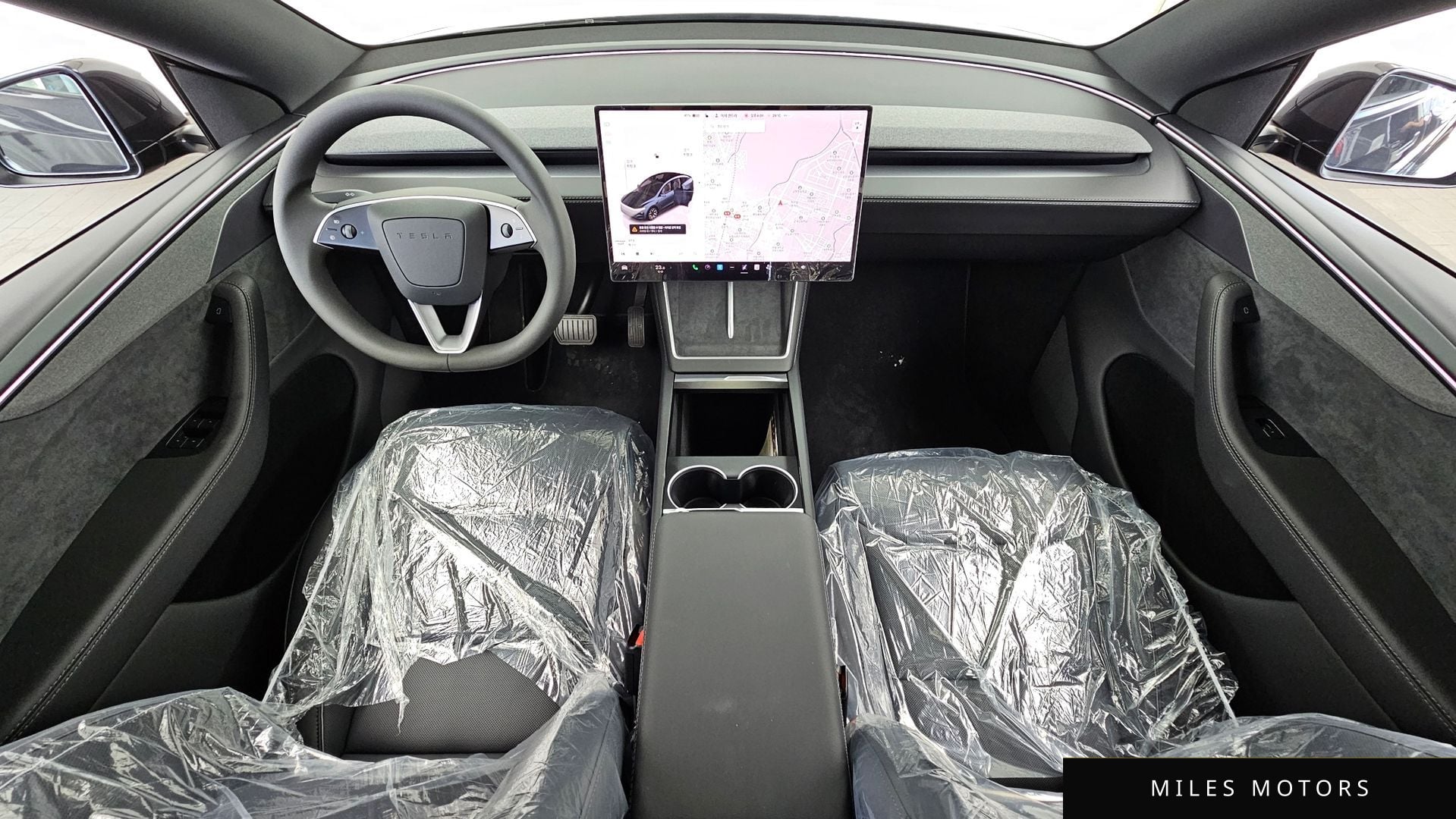 Tesla Model Y 2026 — миниатюра 10