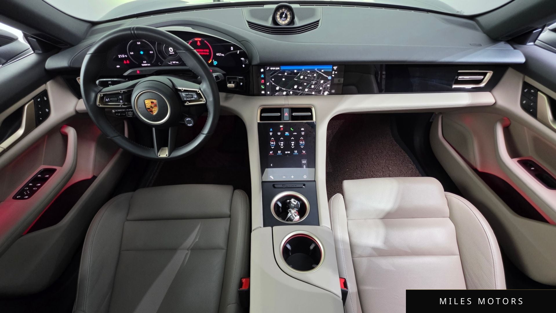 Porsche Taycan 2022 — миниатюра 10
