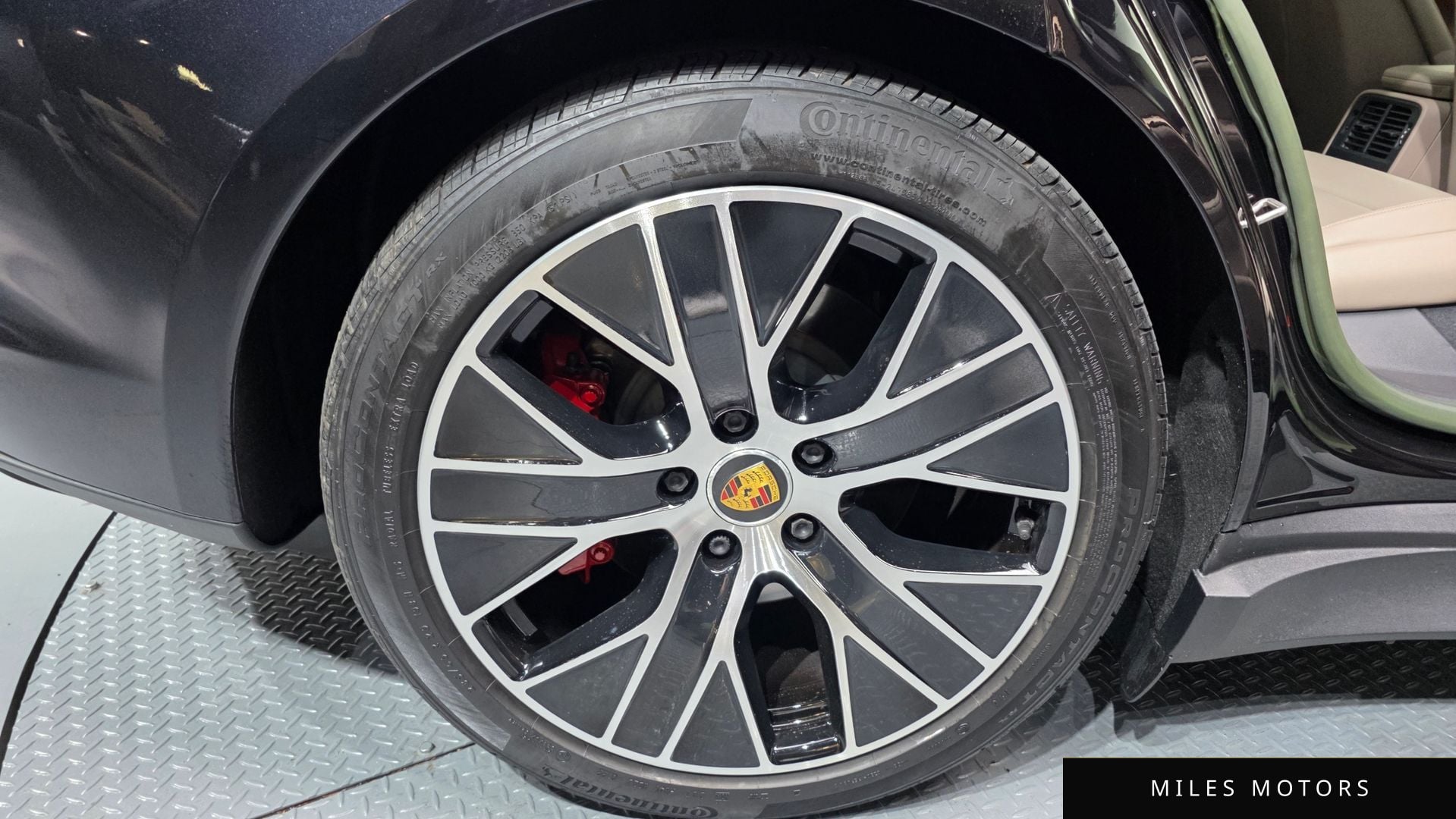 Porsche Taycan 2022 — миниатюра 7