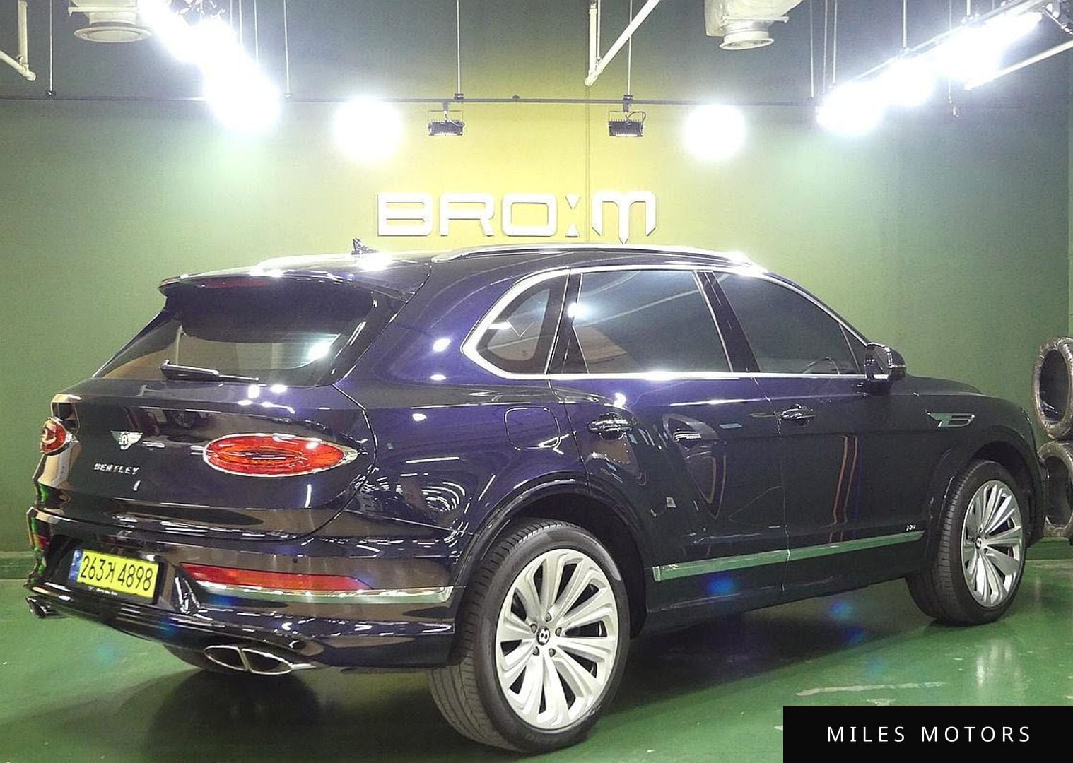 Bentley Bentayga 2021 — миниатюра 3