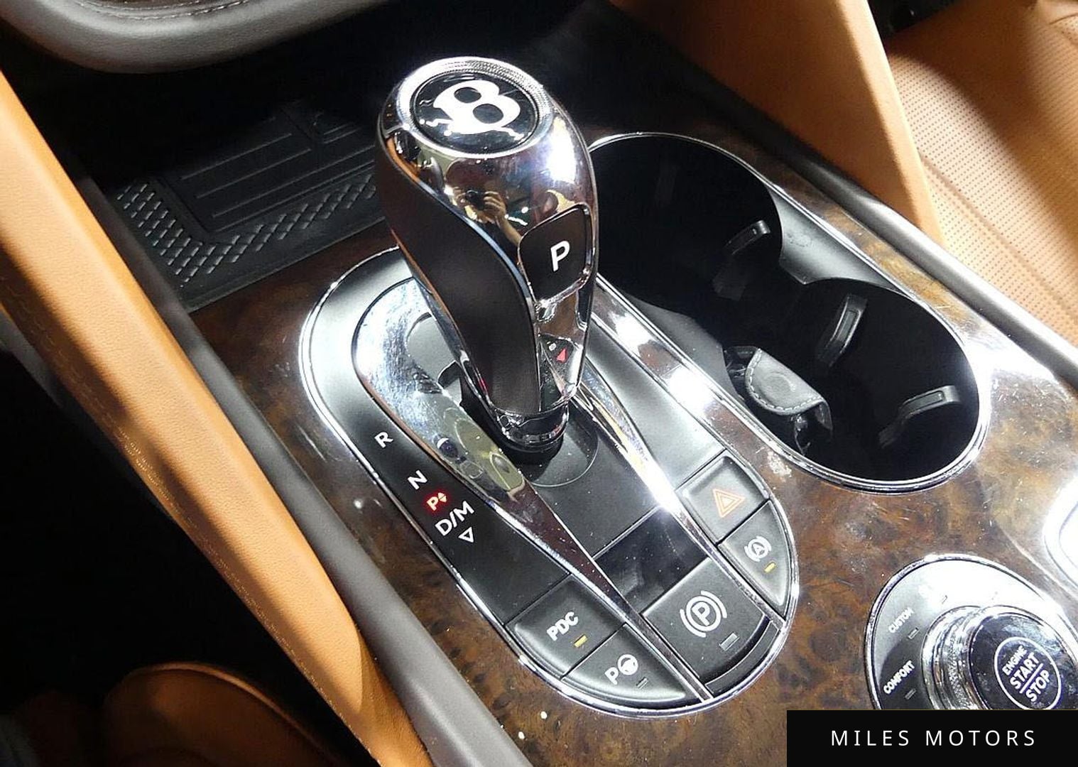 Bentley Bentayga 2021 — миниатюра 7