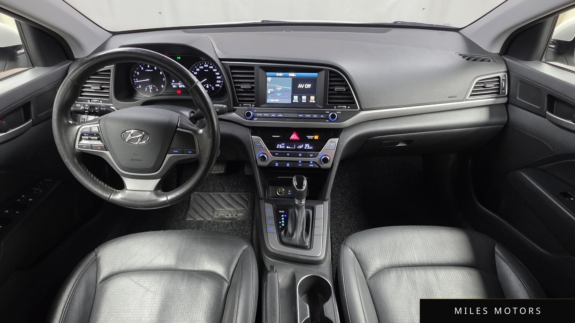 Hyundai AVANTE 2016 — миниатюра 10