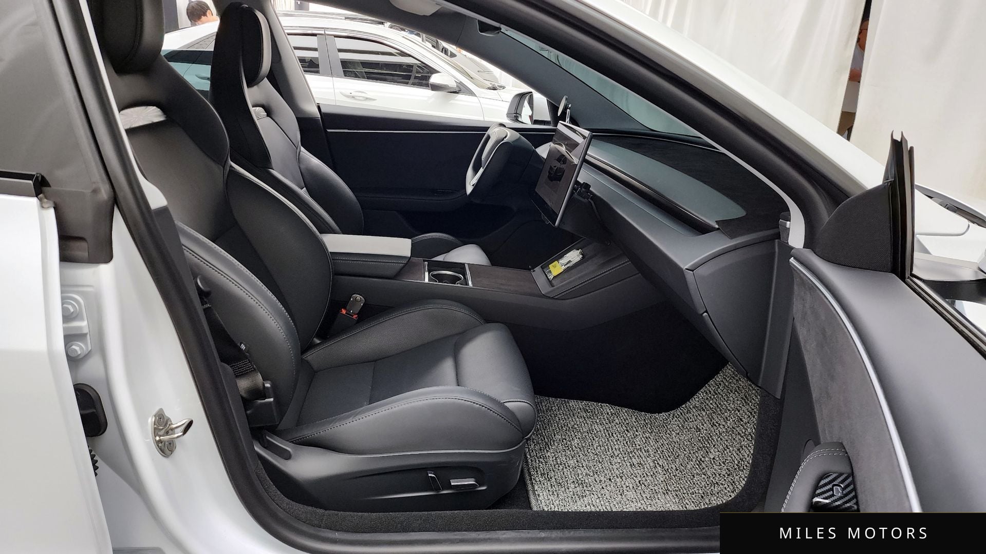 Tesla Model 3 2024 — миниатюра 11