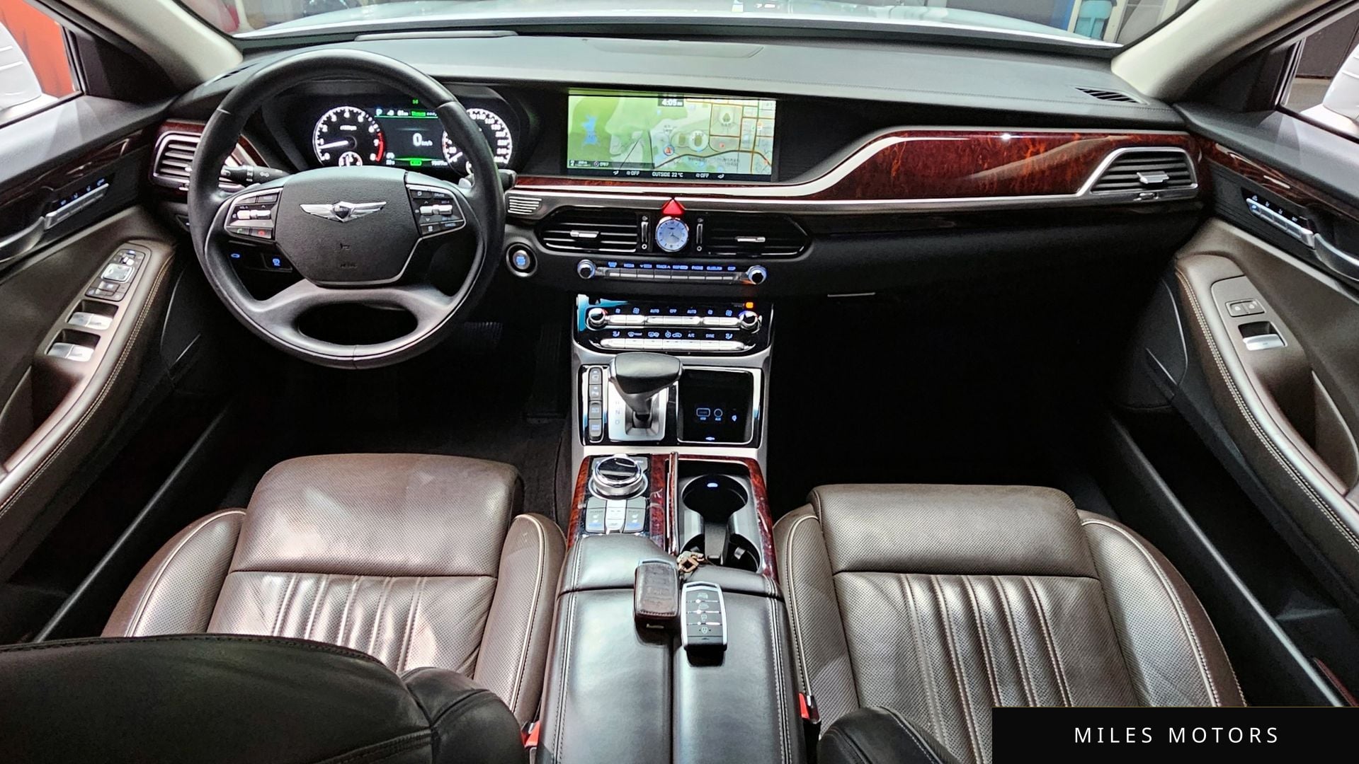 Genesis EQ900 2018 — миниатюра 10