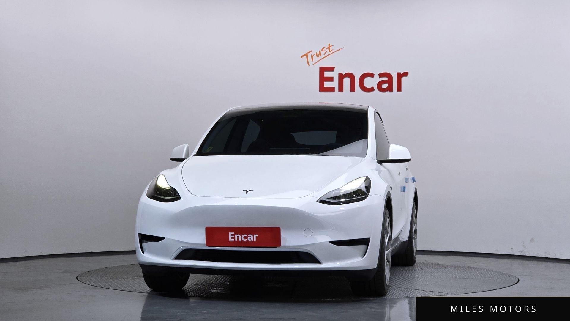 Tesla Model Y 2024 — миниатюра 3