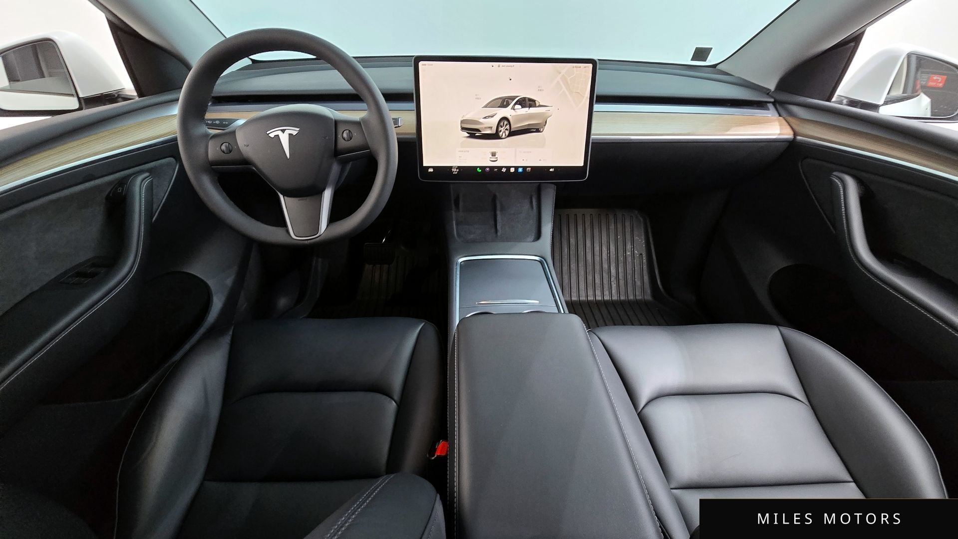 Tesla Model Y 2024 — миниатюра 7