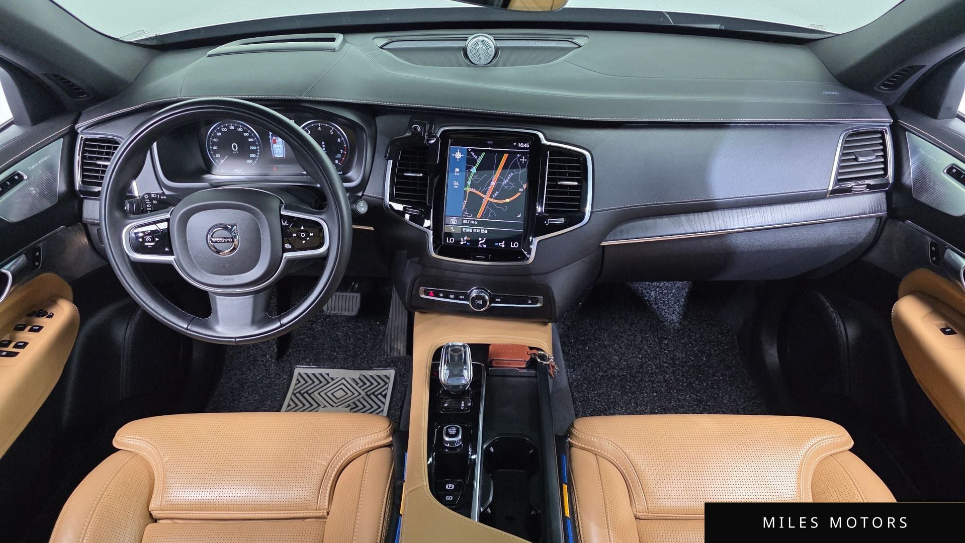Volvo XC90 2022 — миниатюра 7