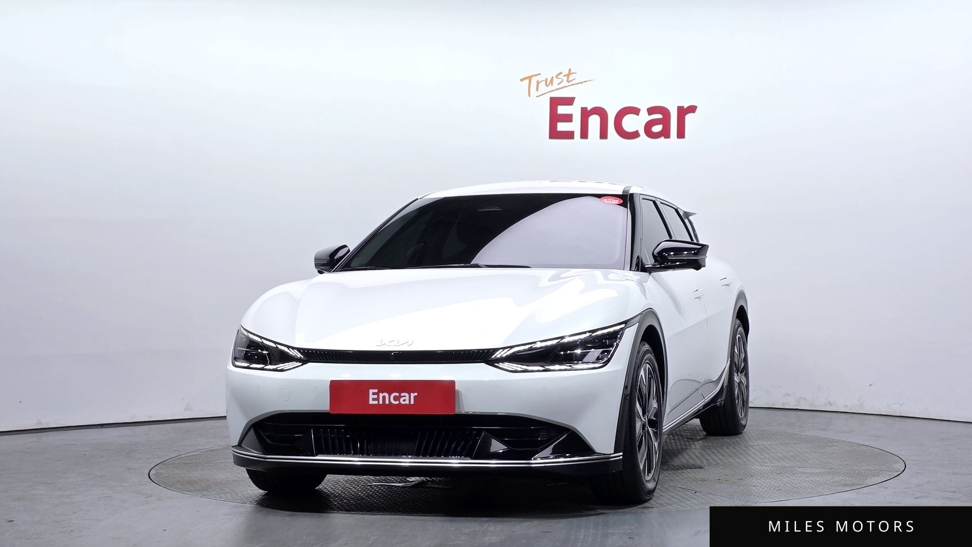 Kia EV6 2023 — миниатюра 3