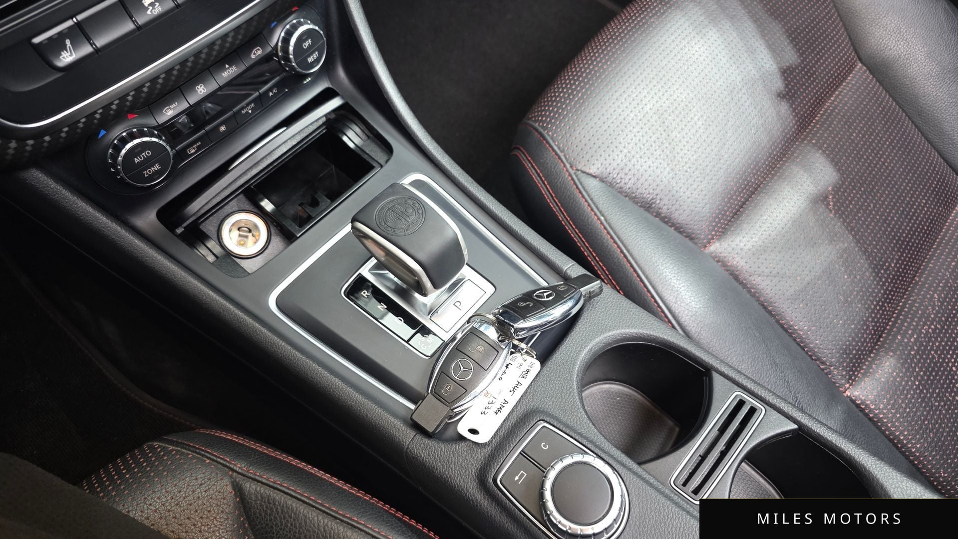 Mercedes-Benz A-Class W176 2015 — миниатюра 11