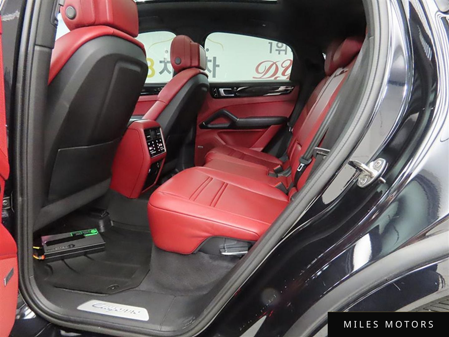 Porsche Cayenne 2021 — миниатюра 6