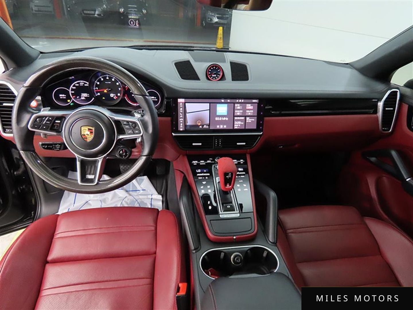 Porsche Cayenne 2021 — миниатюра 7