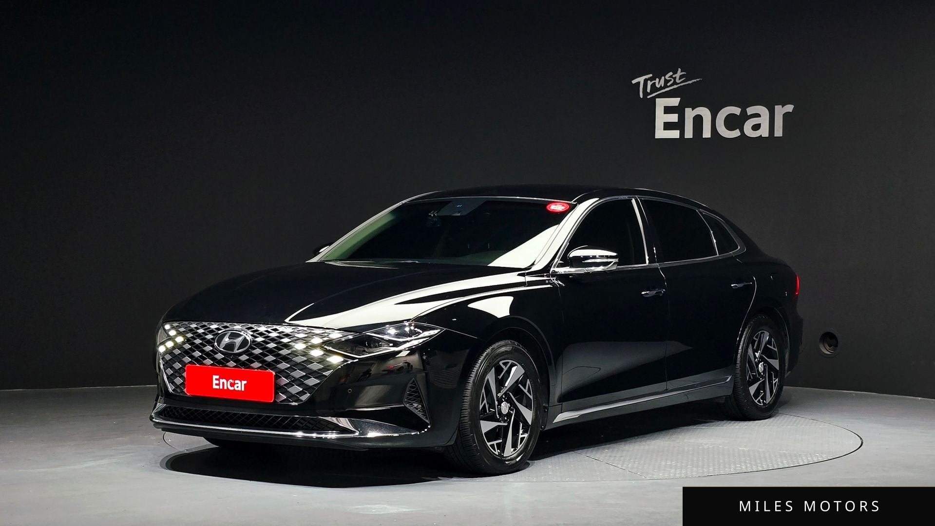 Hyundai Grandeur 2020 — фото 1 из 12