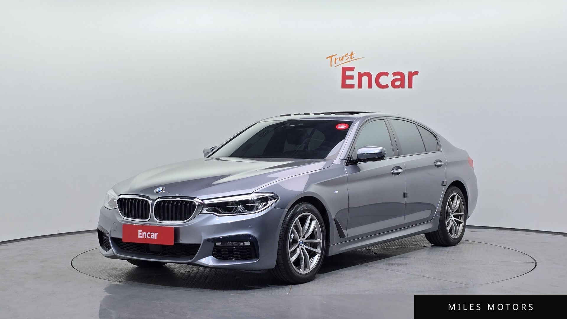 BMW 5 Series (G30) 2017