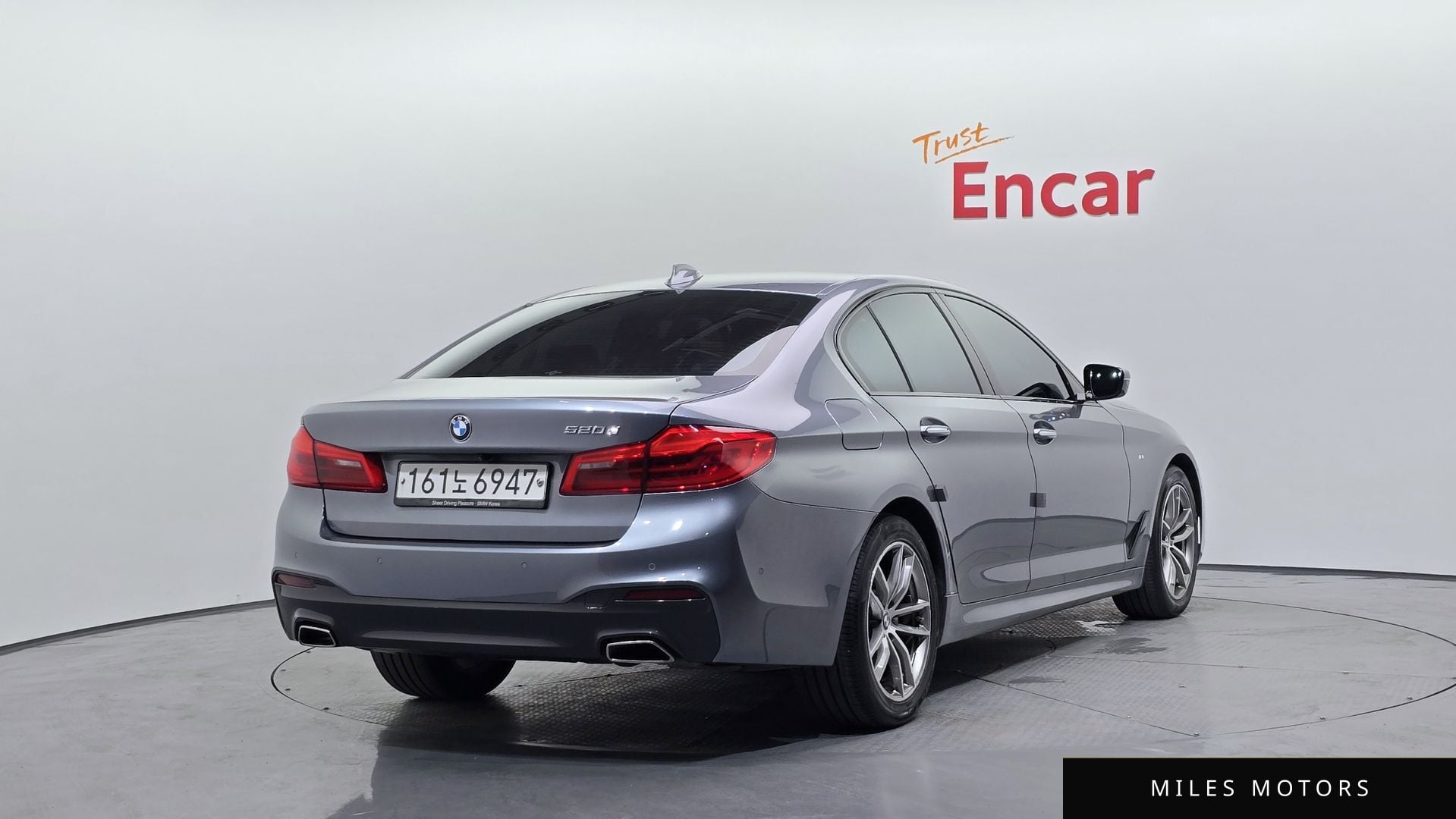BMW 5 Series (G30) 2017 — миниатюра 2