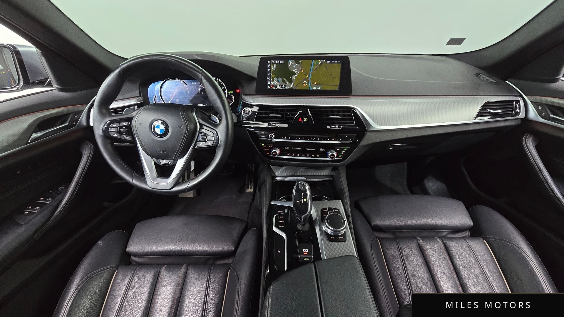 BMW 5 Series (G30) 2017 — миниатюра 10