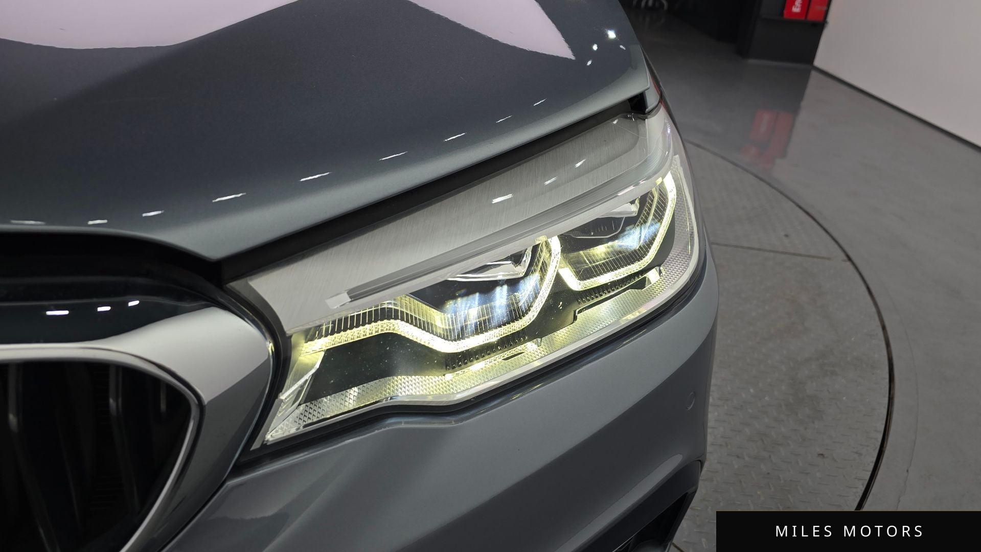 BMW 5 Series (G30) 2017 — миниатюра 8