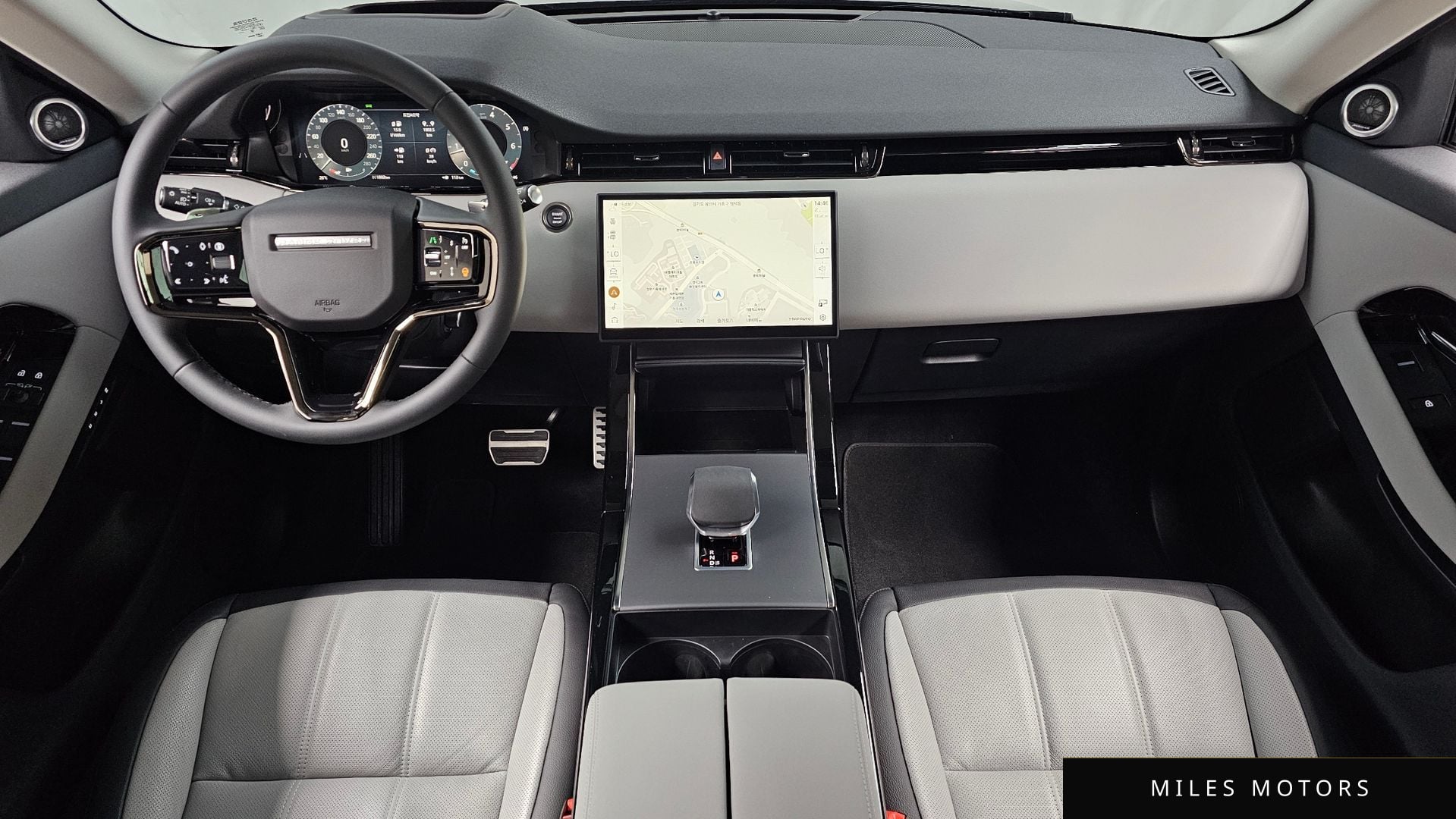 Land Rover Range Rover Evoque 2025 — миниатюра 10