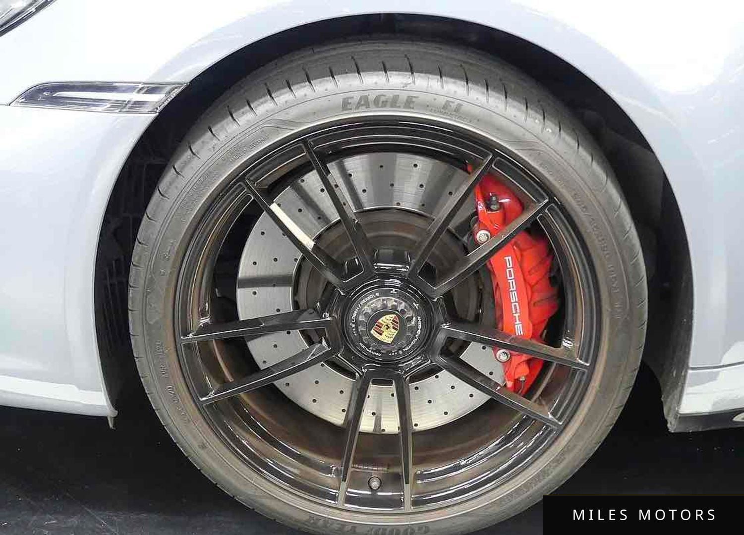 Porsche 911 (992) 2024 — миниатюра 5