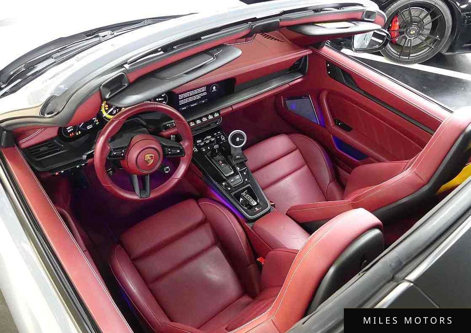 Porsche 911 (992) 2024 — миниатюра 7