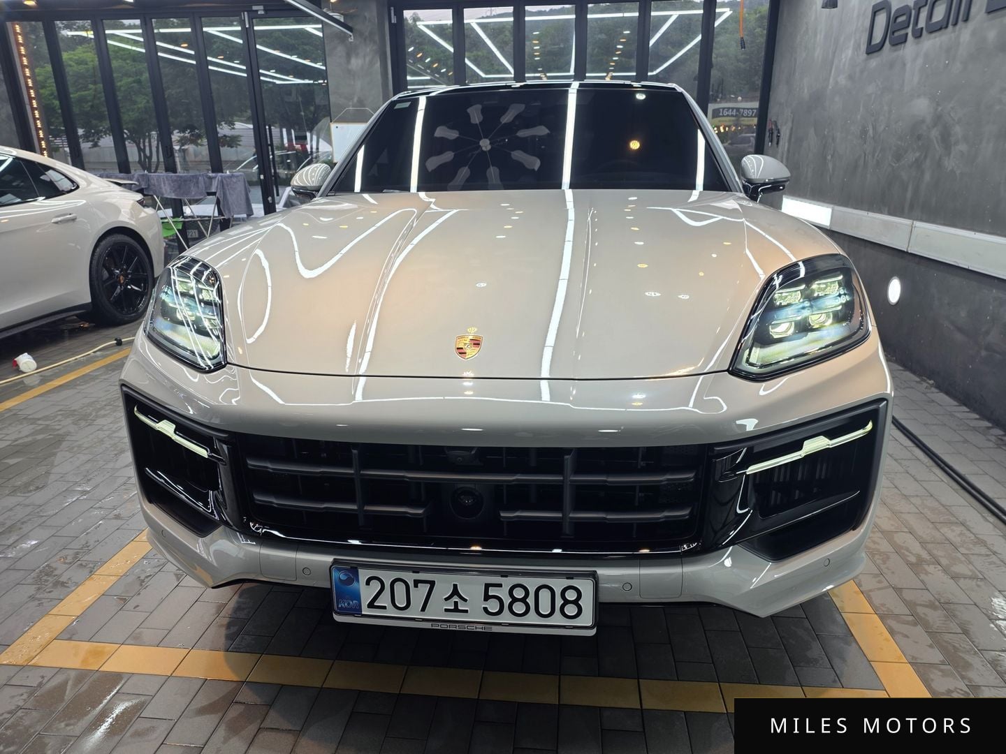 Porsche Cayenne 2025 — миниатюра 2