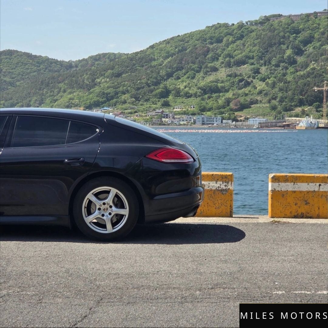 Porsche Panamera 2011 — миниатюра 8