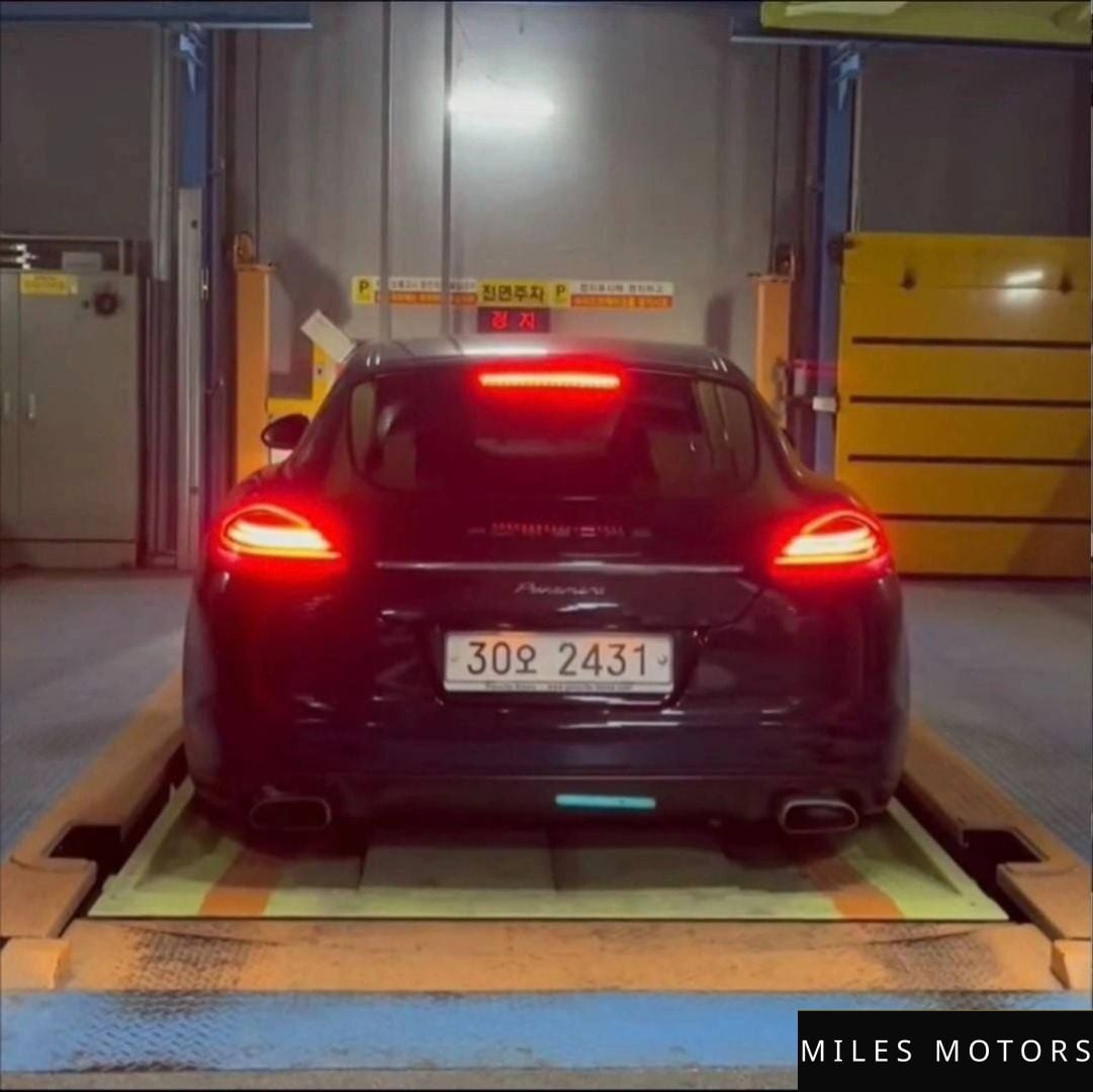Porsche Panamera 2011 — миниатюра 9