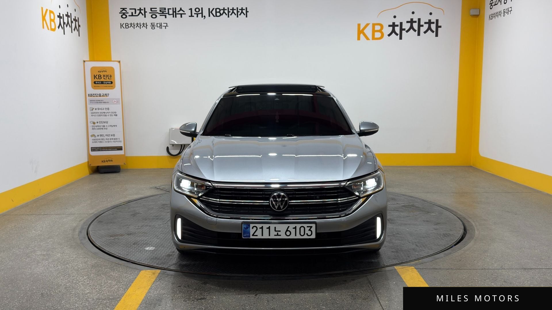 Volkswagen Jetta 2023 — миниатюра 3